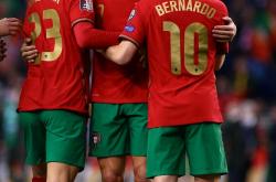 包含意大利力克北马其顿，稳固小组赛领先位置的词条