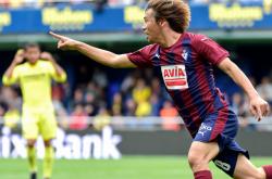 华体会官网入口-埃瓦尔取得两连胜，主场保持不败