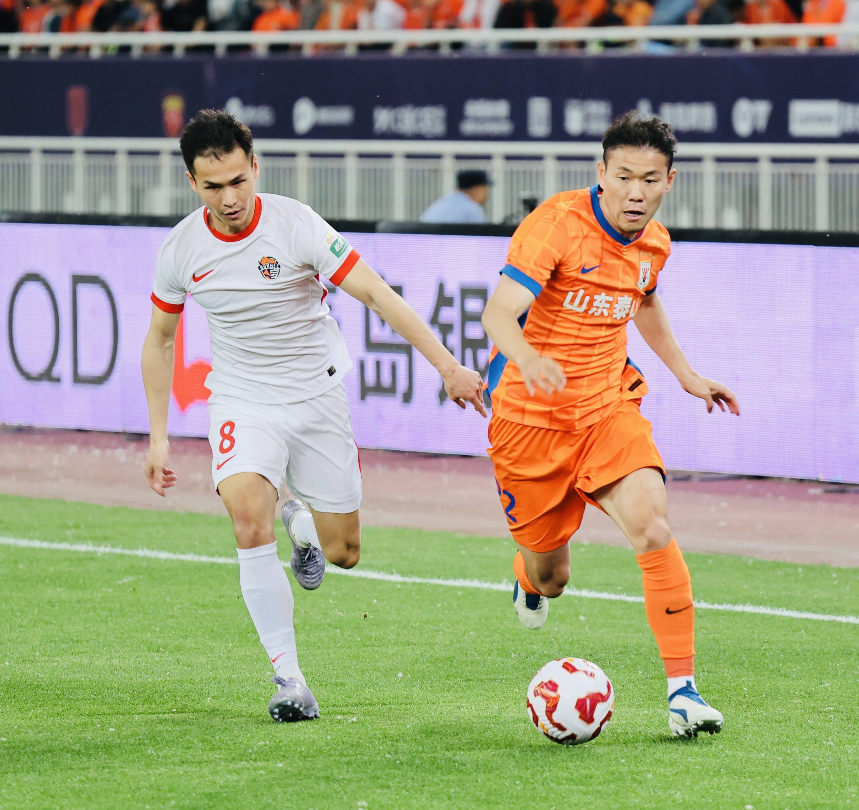 球队获得连胜，士气高涨备战下一场比赛的简单介绍