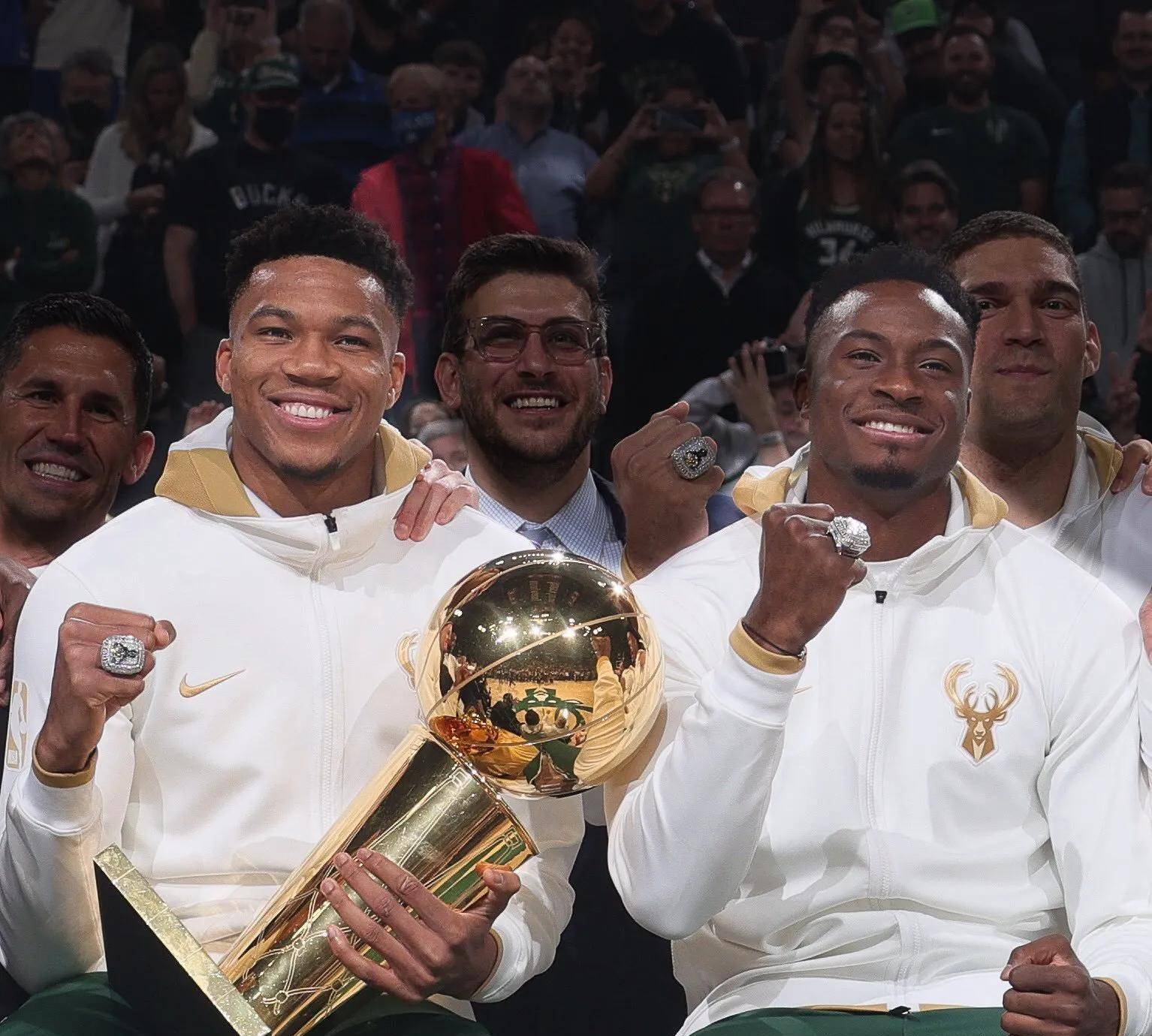 雄鹿遭猛龙逆转,字母哥孤军奋战!的简单介绍 雄鹿遭猛龙逆转,字母哥孤军奋战!的简单介绍