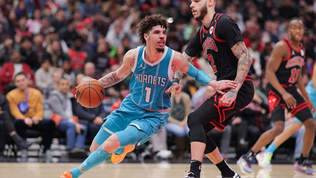 开拓者战胜黄蜂，利拉德砍下30+10