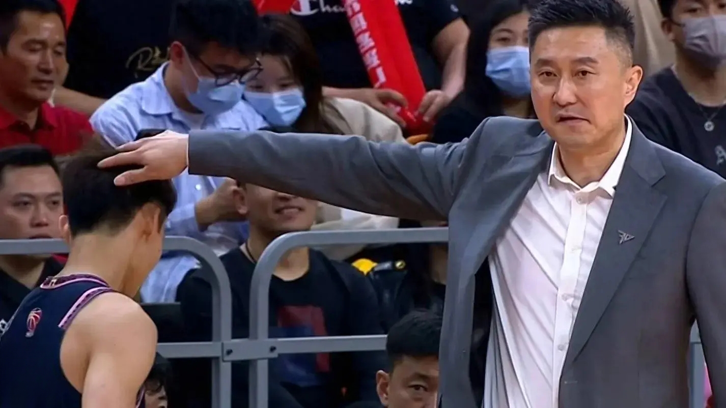 关于劲旅各显神通,精彩比赛轮番上演的信息 关于劲旅各显神通,精彩比赛轮番上演的信息