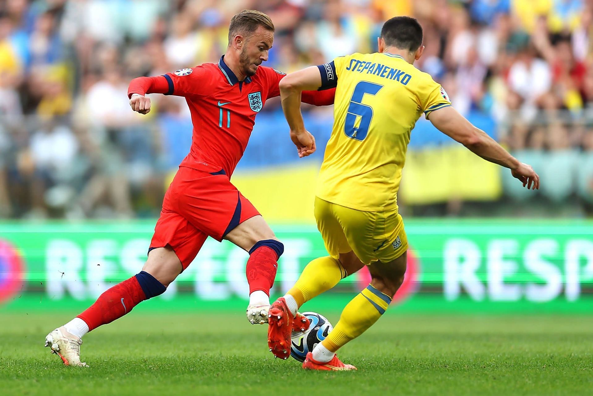 包含欧预赛：乌克兰队表现出色，跻身前列的词条