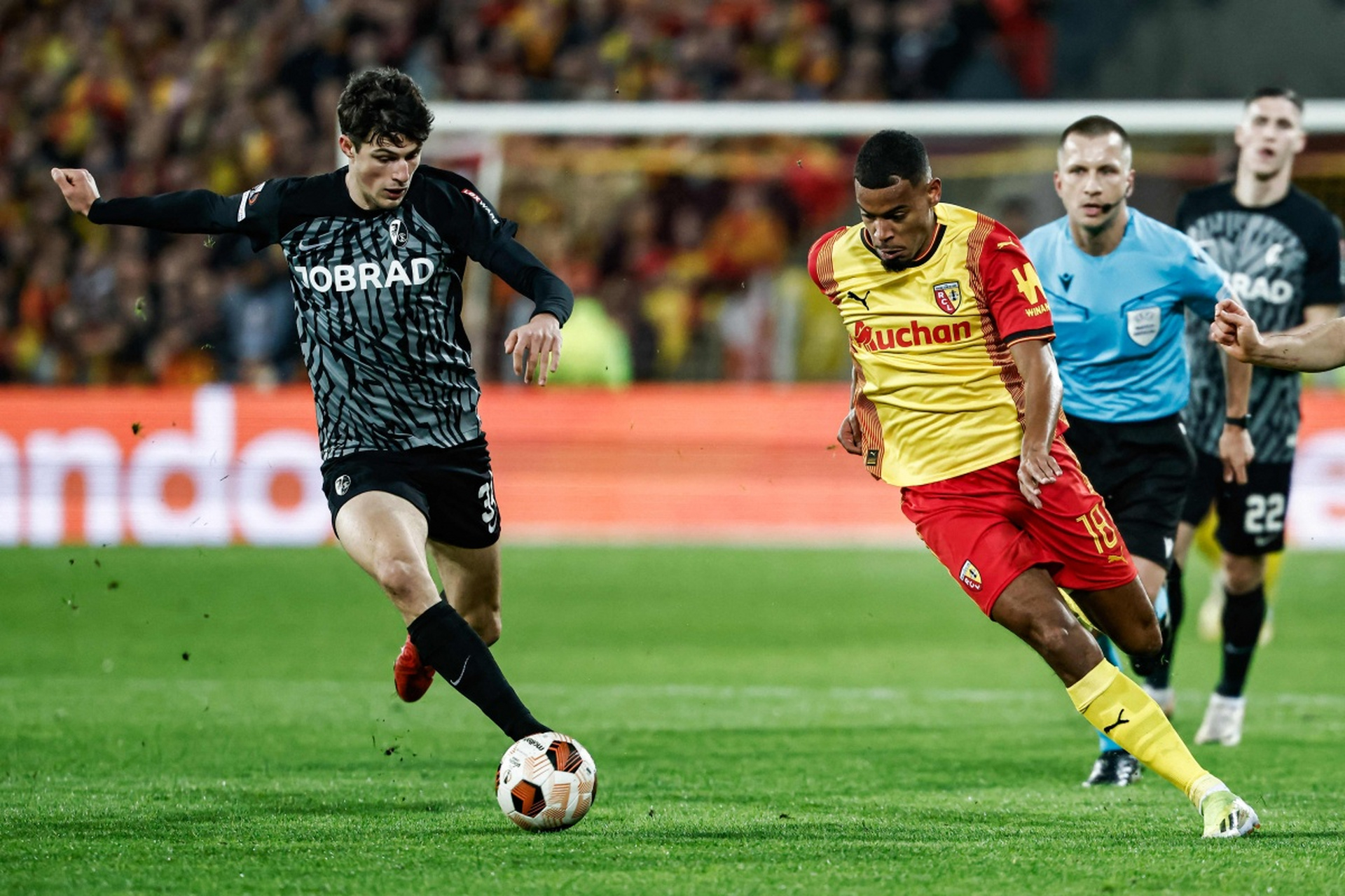 关于法兰克福遭遇连败，危机四伏待解的信息