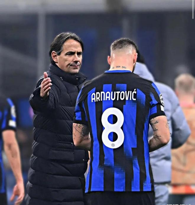 国米抢夺顶级射手！俱乐部高层积极布局冬季转会计划的简单介绍